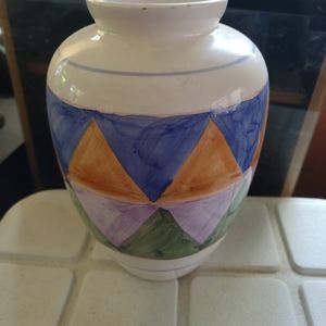 VINTAGE BEAUTIFUL VASE